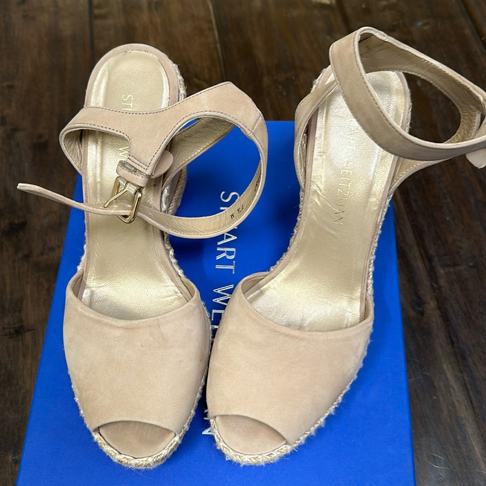 Stuart Weitzman wedge- EUC 7.5